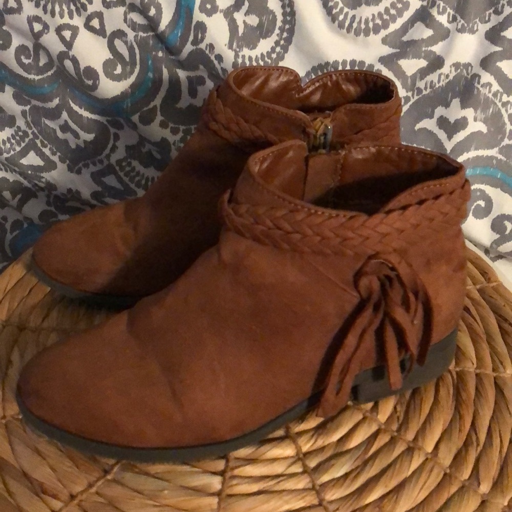 Girls Steve Madden booties
